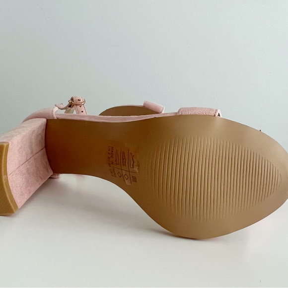 NEW Glamorous Blush Pink Block Heel Sandal - Picture 5 of 12